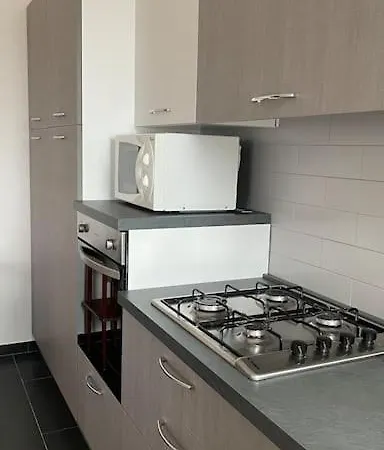 Lägenhet Ampio Bilocale Vicino Al Mare